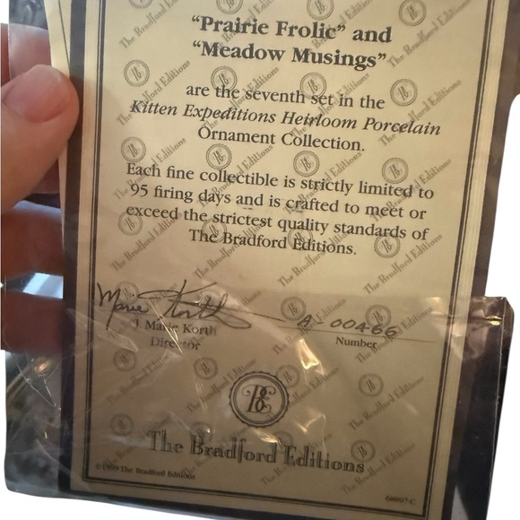 Bradford Editions Kitten Porcelain Ornaments “Prairie Frolic” & “Meadow Musings” - Picture 10 of 10